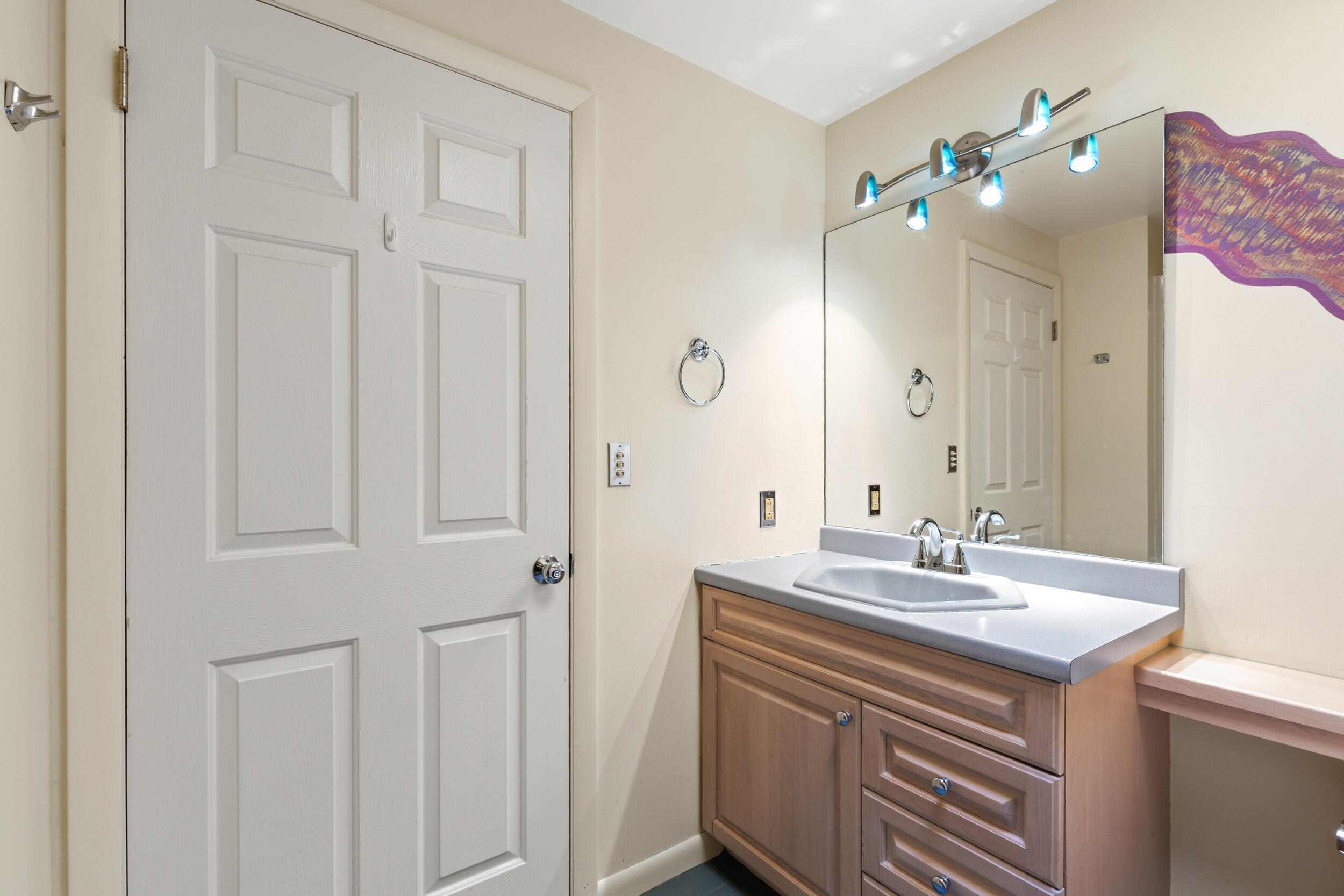 34 Mcauley Road Cape Elizabeth ME 04107