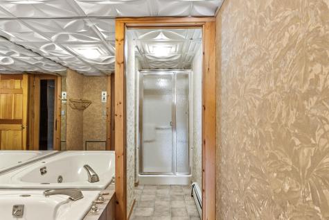 34 Mcauley Road Cape Elizabeth ME 04107