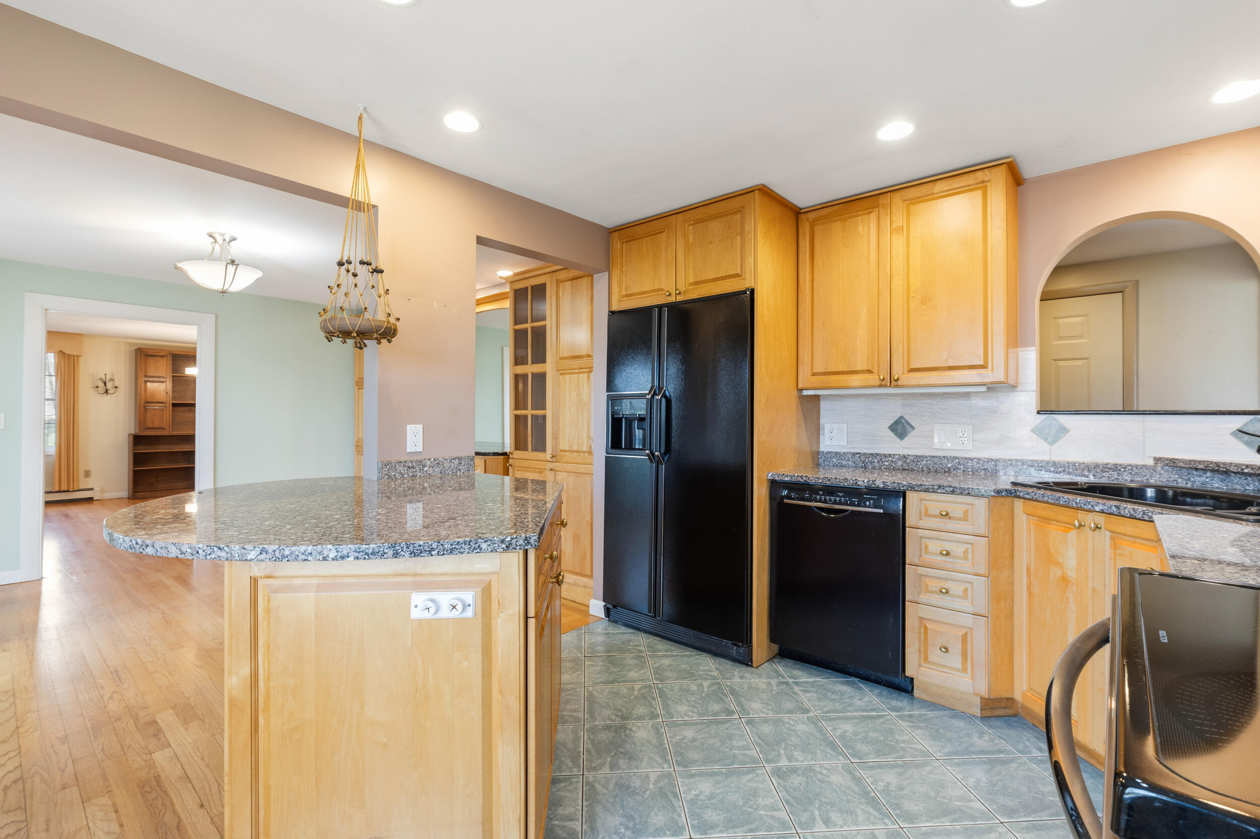34 Mcauley Road Cape Elizabeth ME 04107