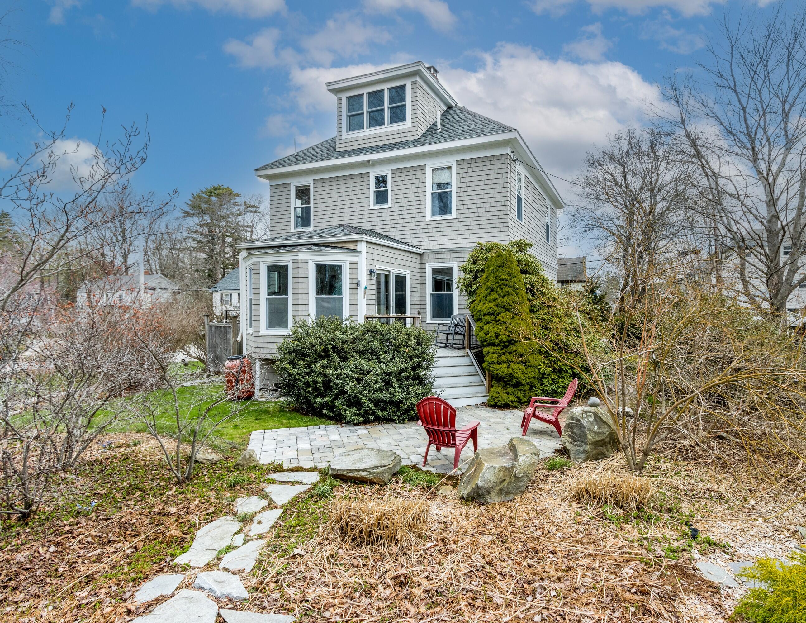 41 Warren Avenue Cape Elizabeth ME 04107