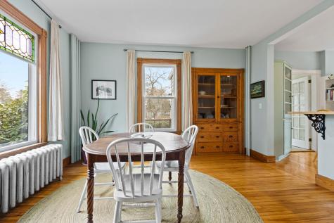 41 Warren Avenue Cape Elizabeth ME 04107