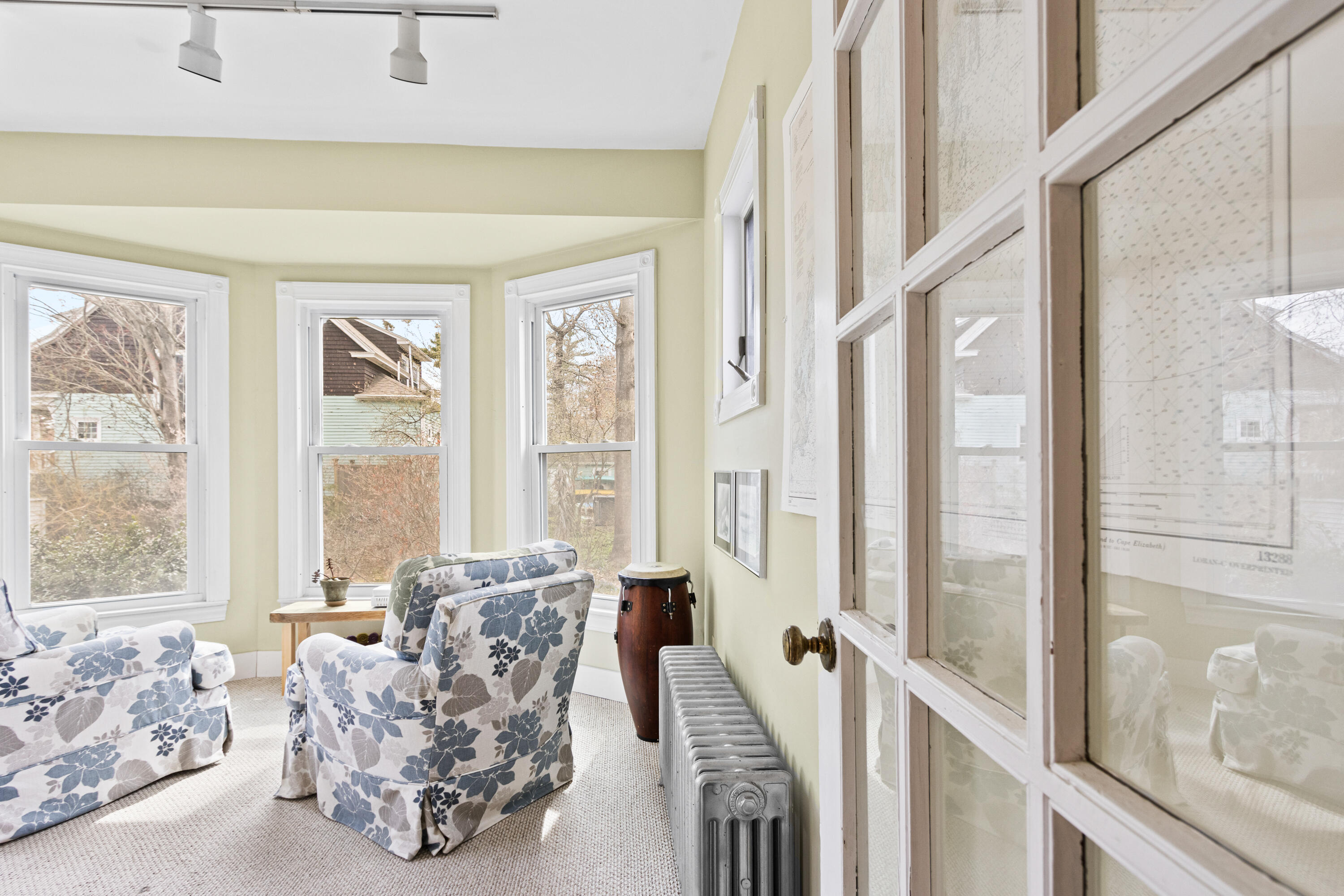 41 Warren Avenue Cape Elizabeth ME 04107