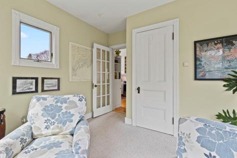 41 Warren Avenue Cape Elizabeth ME 04107