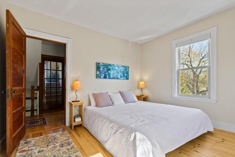 41 Warren Avenue Cape Elizabeth ME 04107