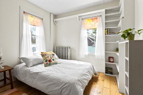 41 Warren Avenue Cape Elizabeth ME 04107