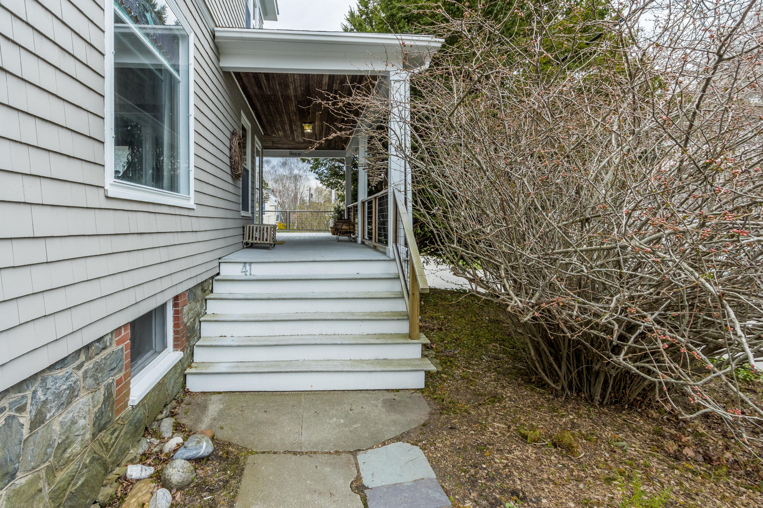 41 Warren Avenue Cape Elizabeth ME 04107
