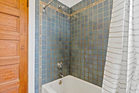 41 Warren Avenue Cape Elizabeth ME 04107