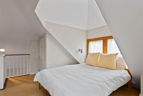 41 Warren Avenue Cape Elizabeth ME 04107