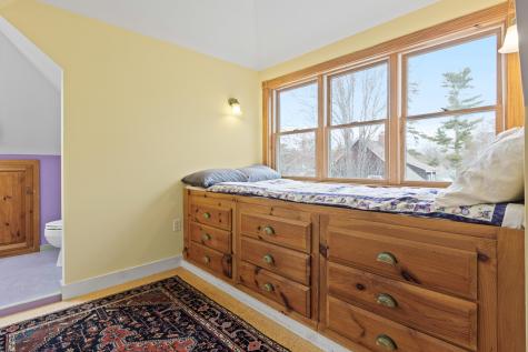 41 Warren Avenue Cape Elizabeth ME 04107