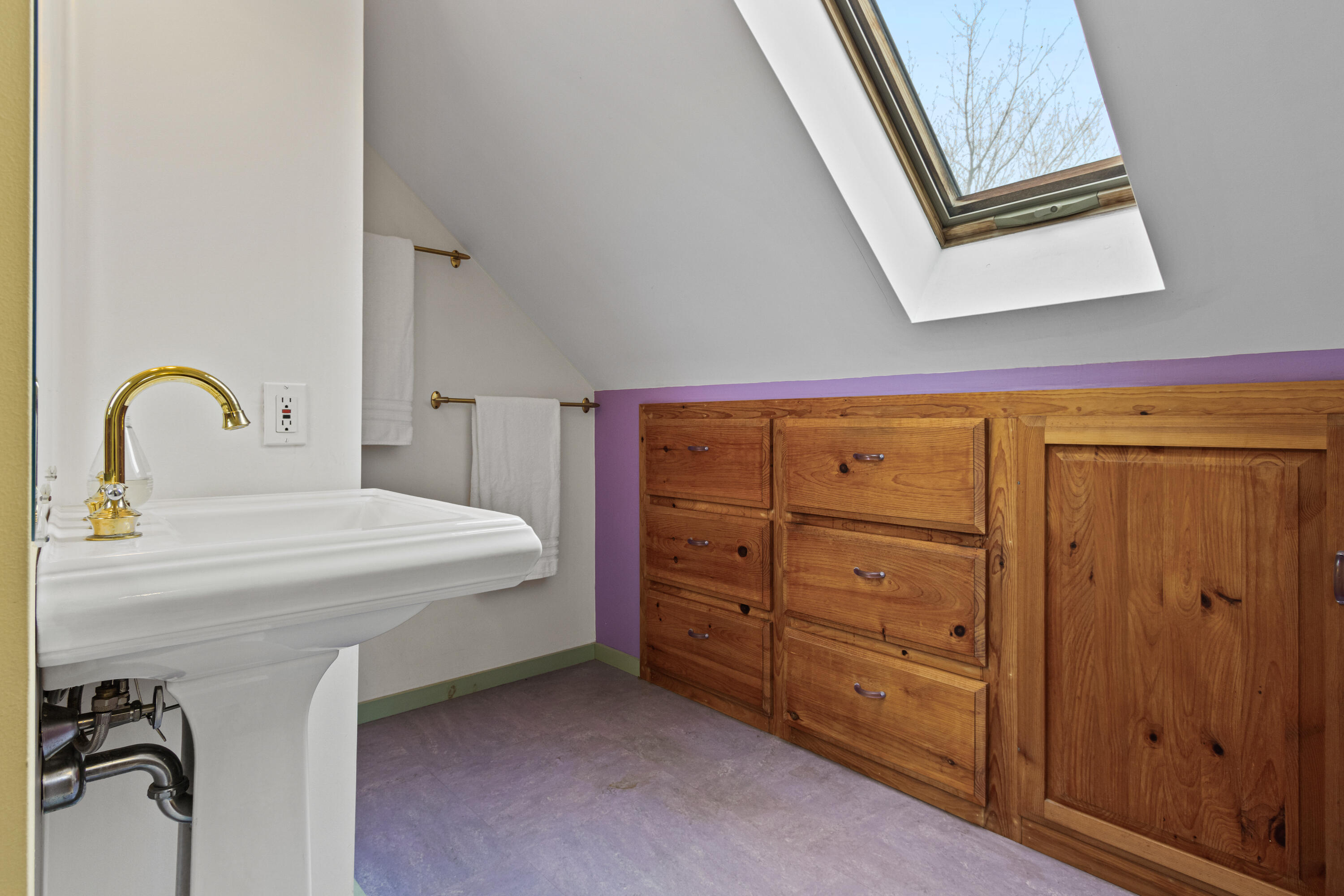 41 Warren Avenue Cape Elizabeth ME 04107