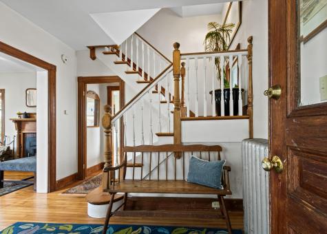 41 Warren Avenue Cape Elizabeth ME 04107