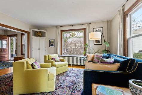 41 Warren Avenue Cape Elizabeth ME 04107