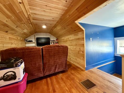 136 Fraser Avenue Madawaska ME 04756
