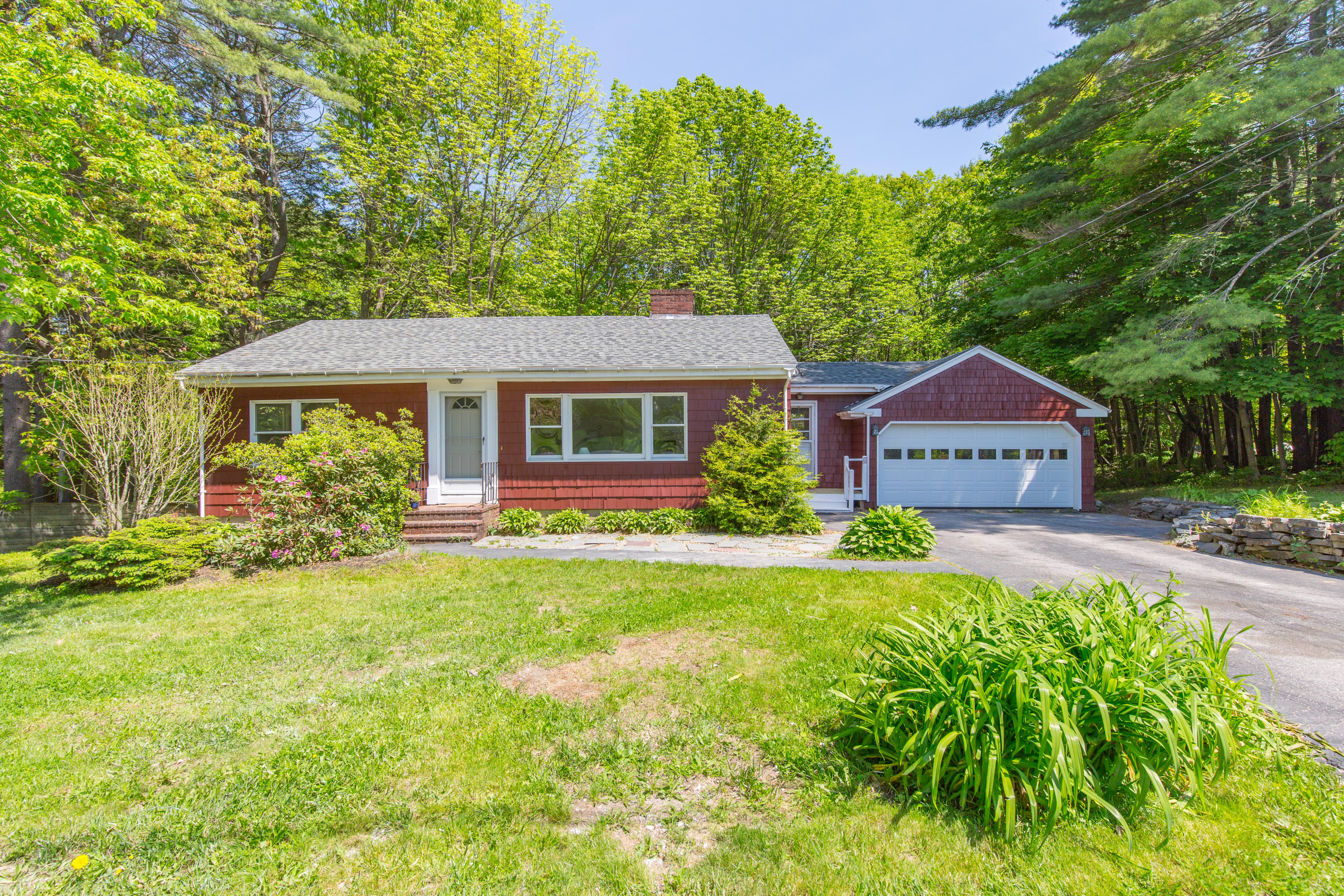 16 Clifton Road Falmouth ME 04105