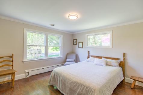 16 Clifton Road Falmouth ME 04105