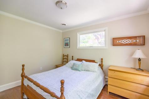 16 Clifton Road Falmouth ME 04105