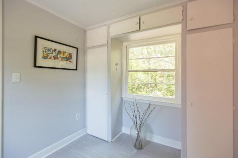16 Clifton Road Falmouth ME 04105