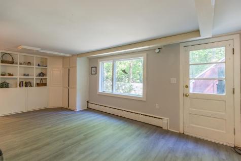 16 Clifton Road Falmouth ME 04105