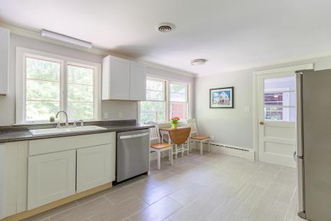 16 Clifton Road Falmouth ME 04105