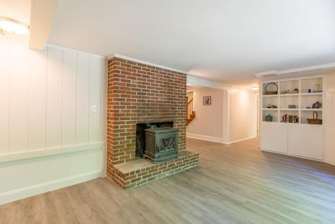 16 Clifton Road Falmouth ME 04105