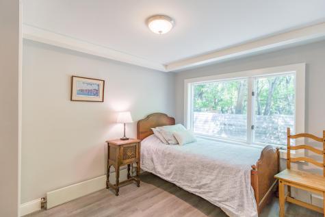 16 Clifton Road Falmouth ME 04105
