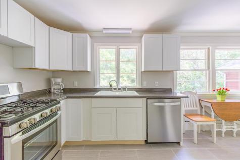 16 Clifton Road Falmouth ME 04105