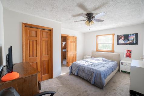 24 Autumn Lane Lincoln ME 04457