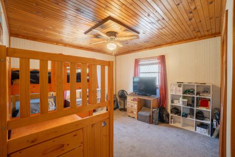 24 Autumn Lane Lincoln ME 04457