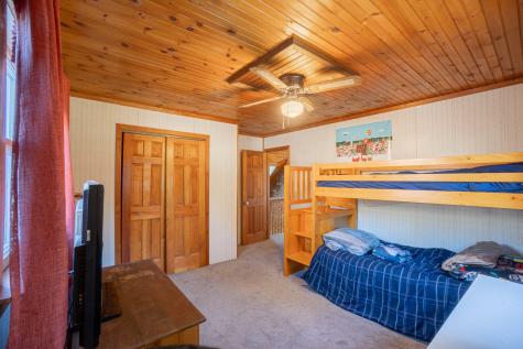 24 Autumn Lane Lincoln ME 04457