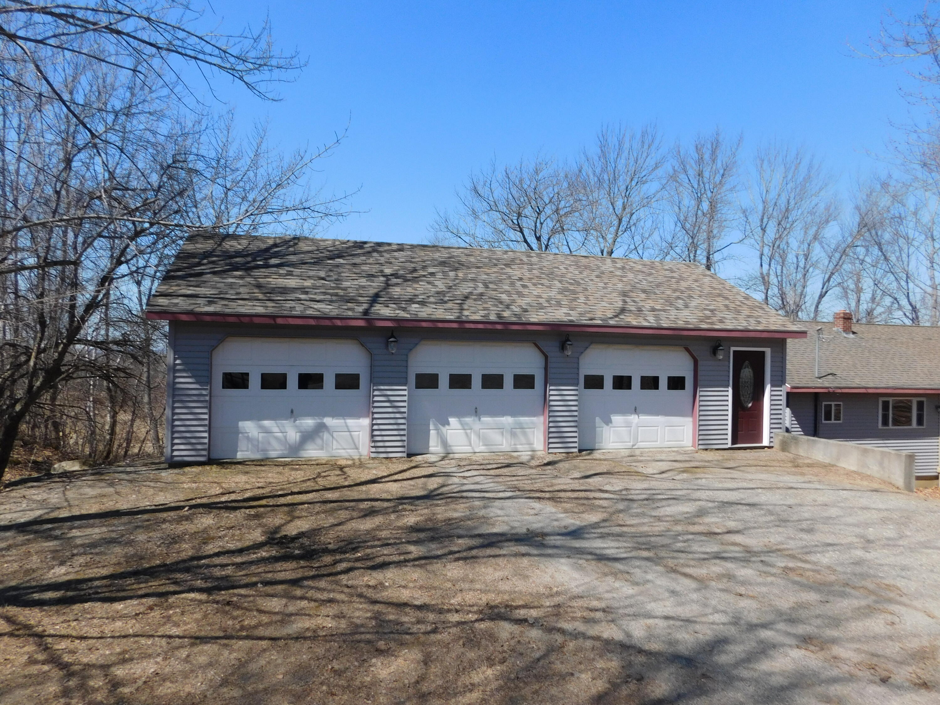 557 Enfield Road Lincoln ME 04457