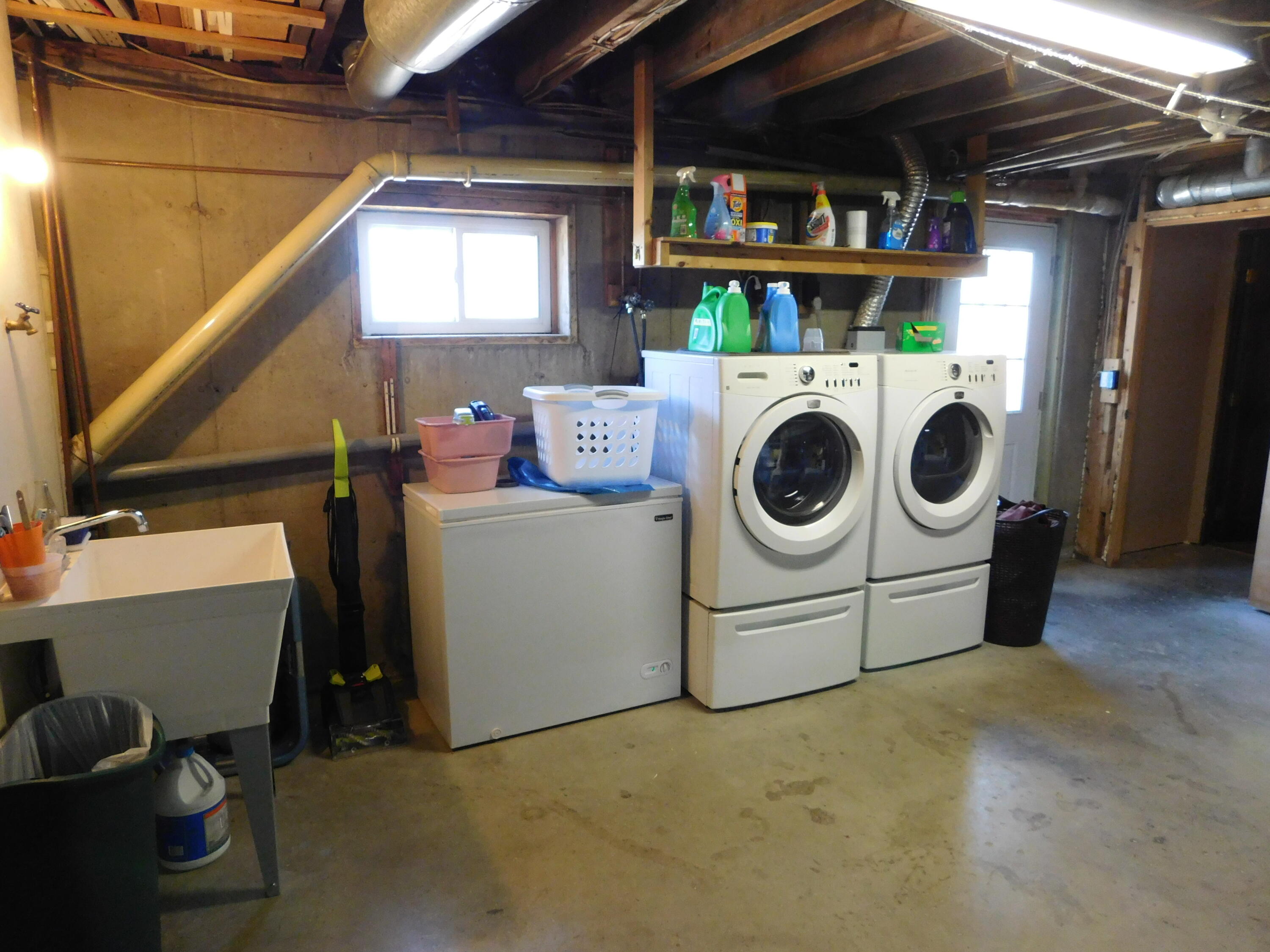 557 Enfield Road Lincoln ME 04457
