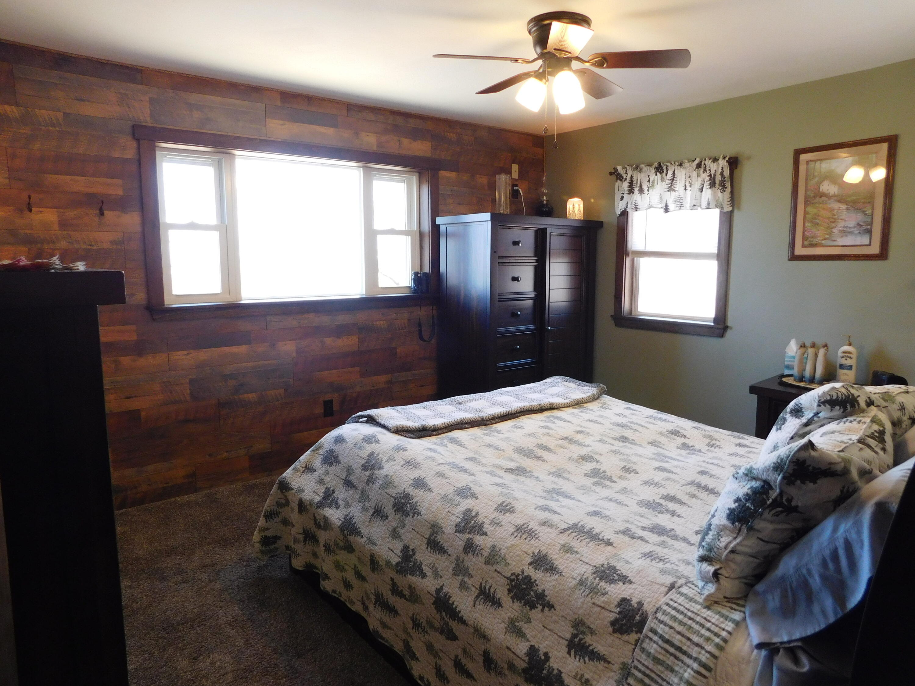 557 Enfield Road Lincoln ME 04457