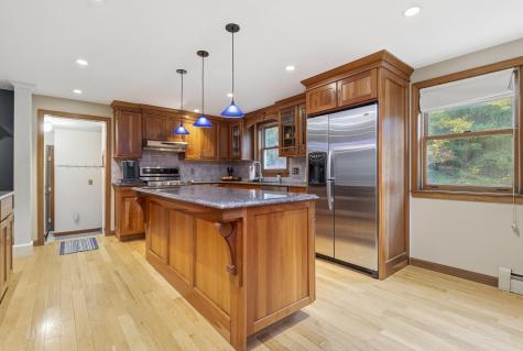 71 Valley Road Cumberland ME 04021