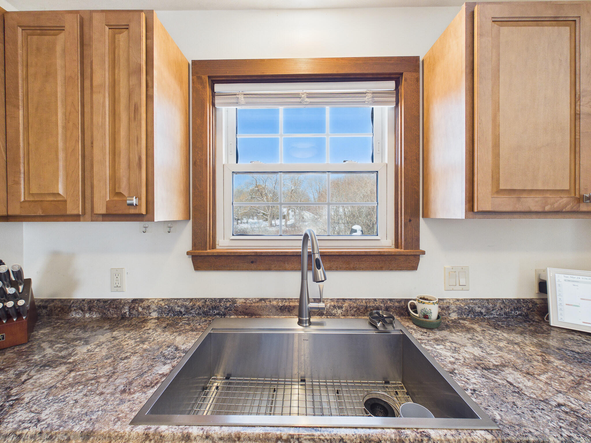 18 Booker Street Thomaston ME 04861