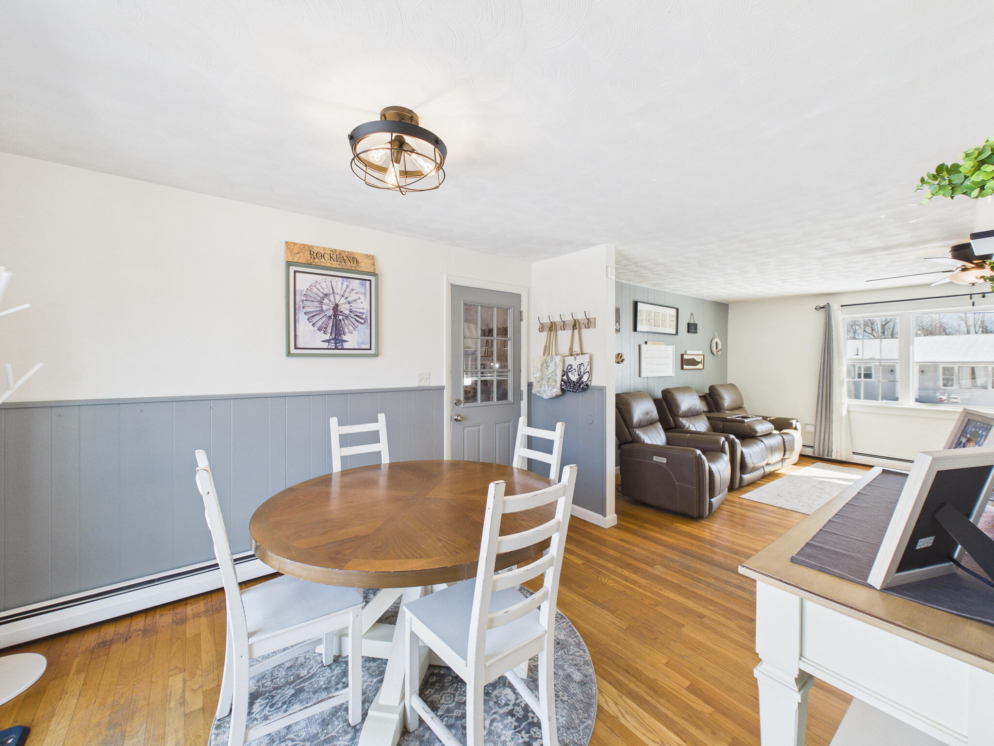 18 Booker Street Thomaston ME 04861