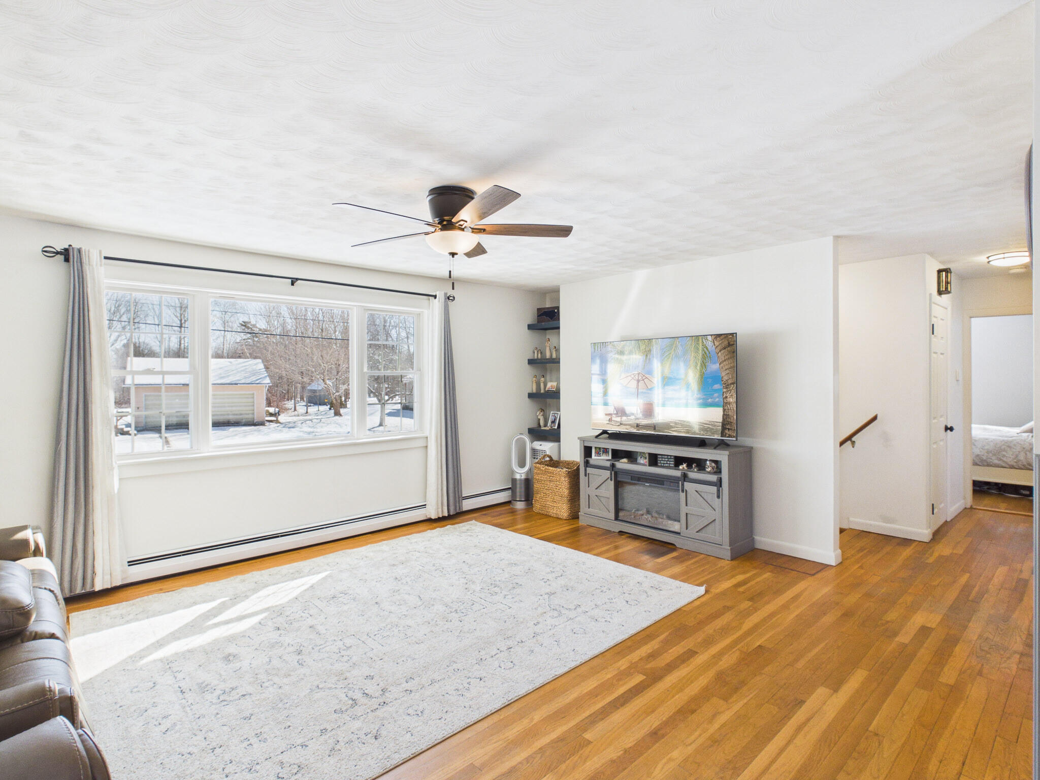 18 Booker Street Thomaston ME 04861