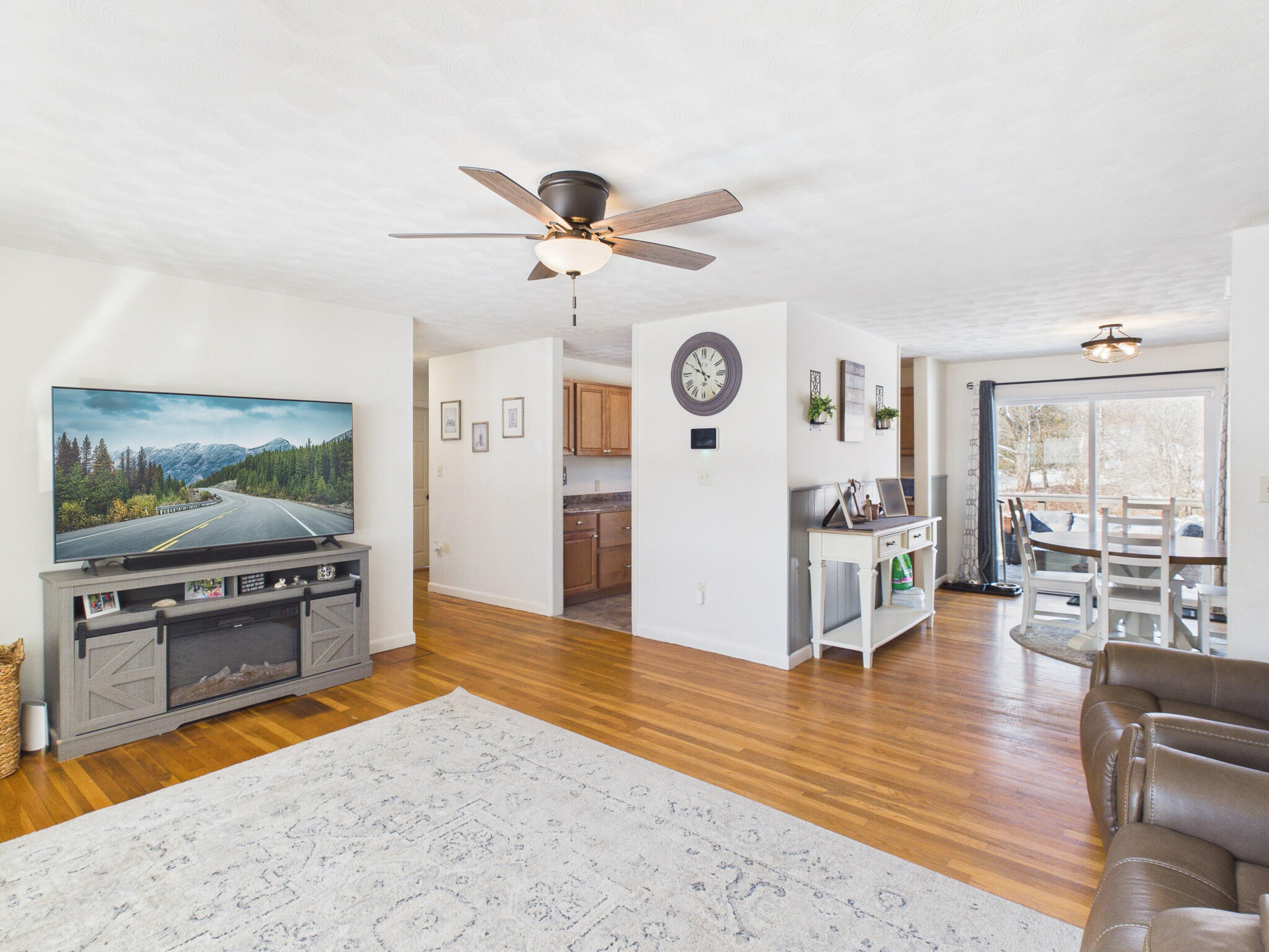 18 Booker Street Thomaston ME 04861