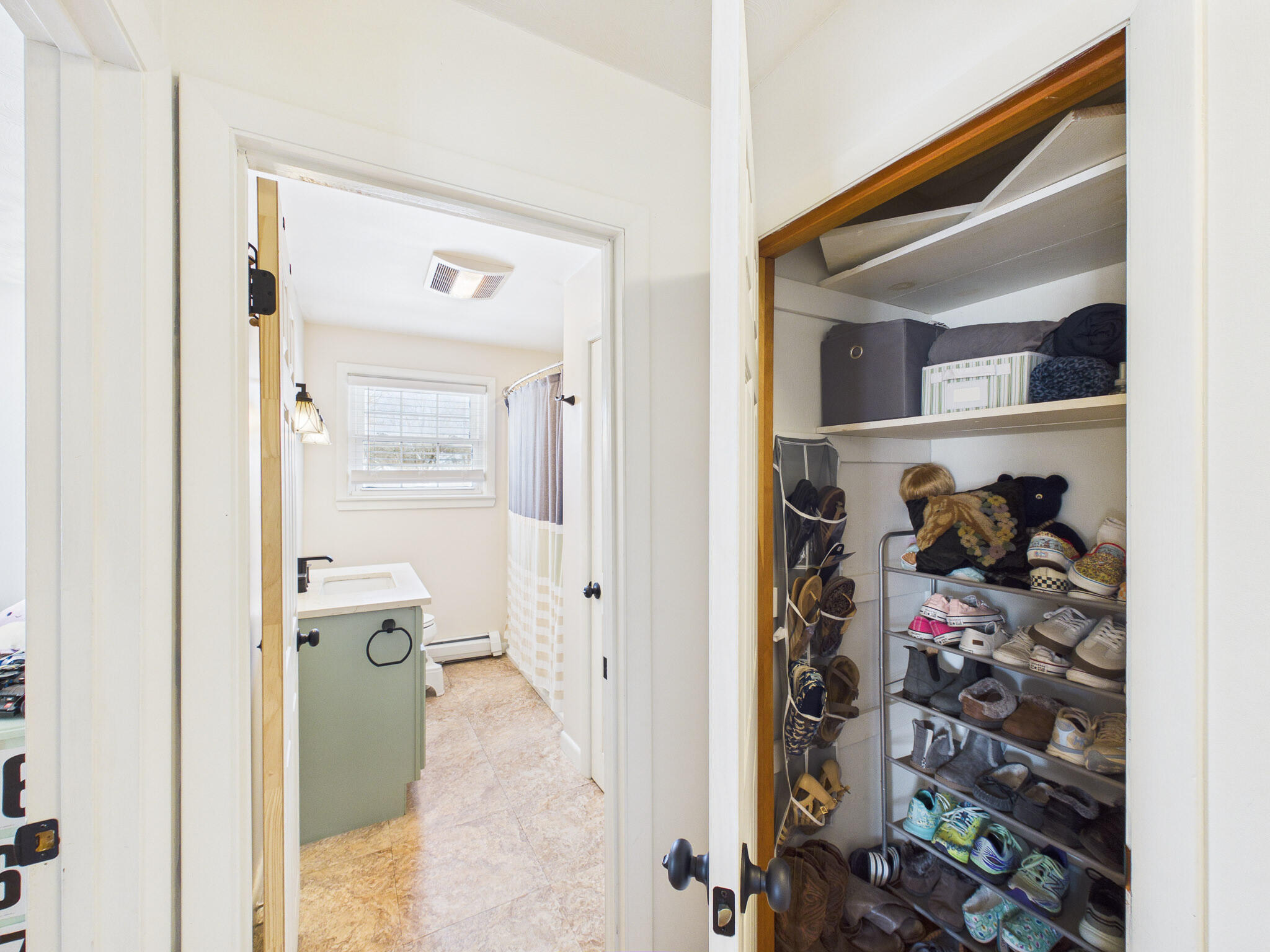 18 Booker Street Thomaston ME 04861