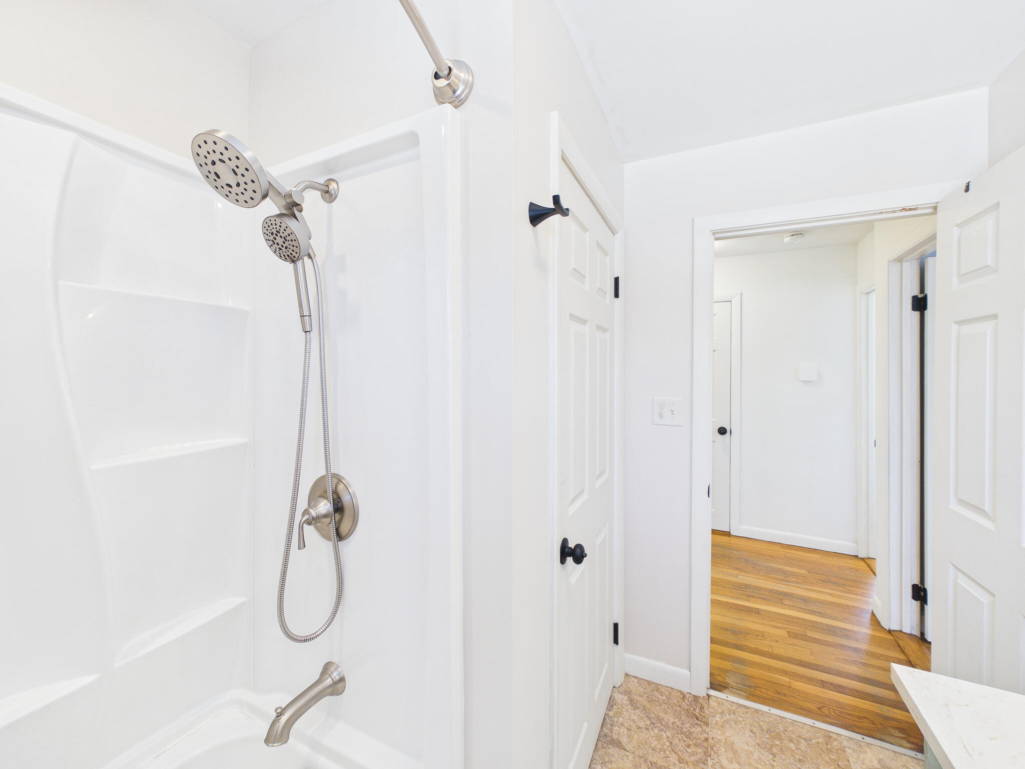 18 Booker Street Thomaston ME 04861