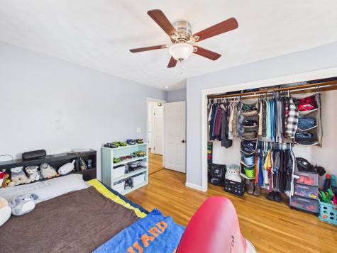 18 Booker Street Thomaston ME 04861