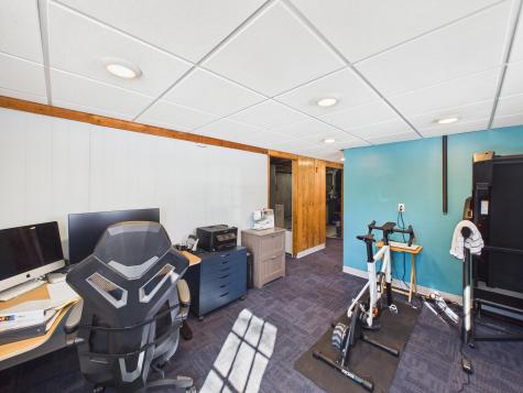 18 Booker Street Thomaston ME 04861