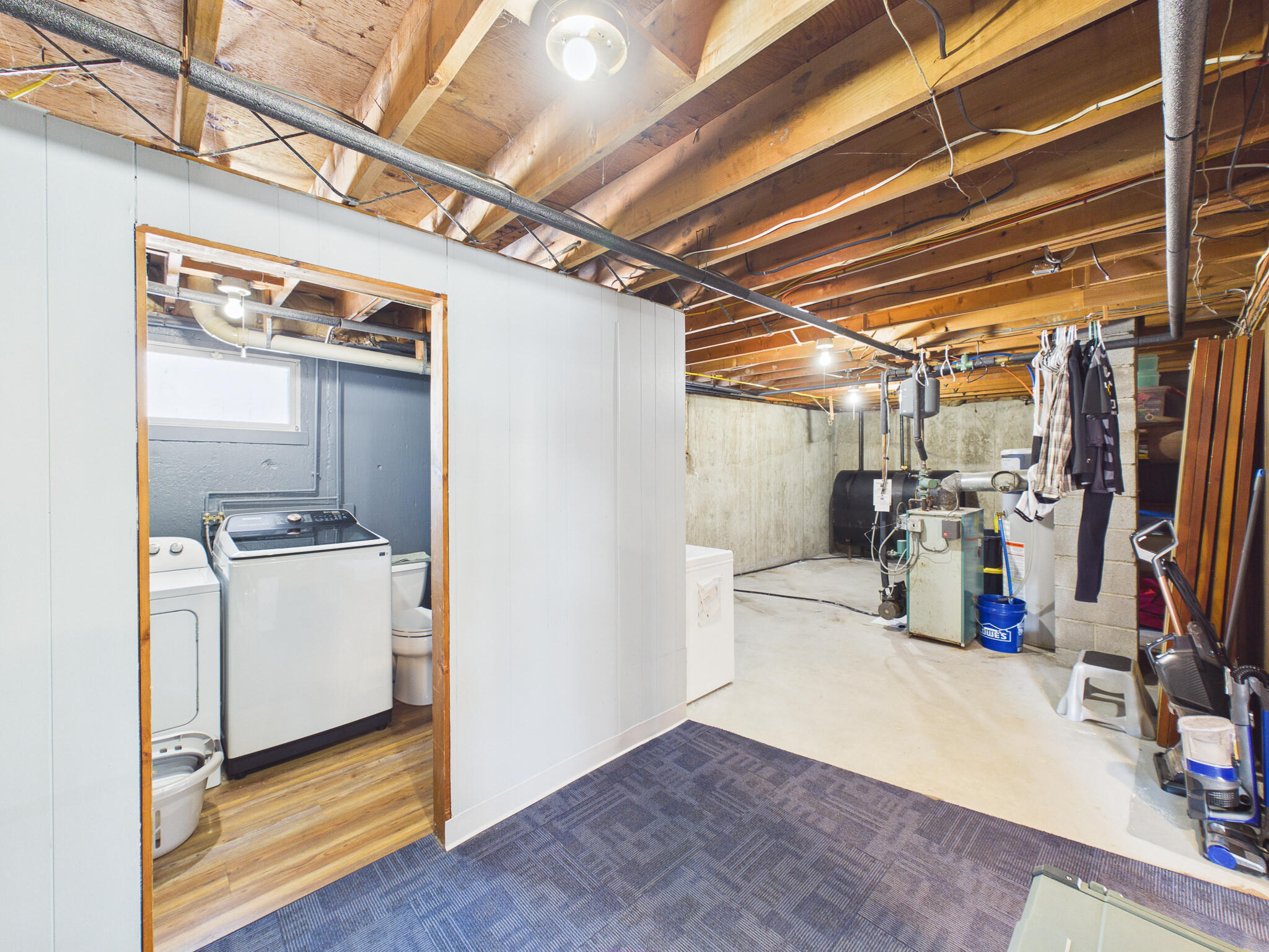 18 Booker Street Thomaston ME 04861