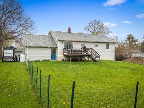 18 Booker Street Thomaston ME 04861
