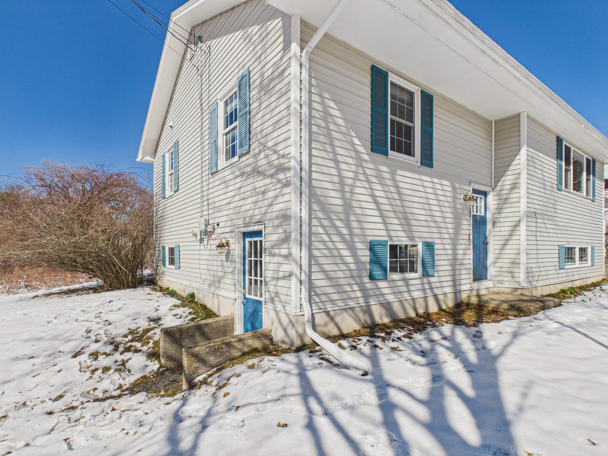 18 Booker Street Thomaston ME 04861