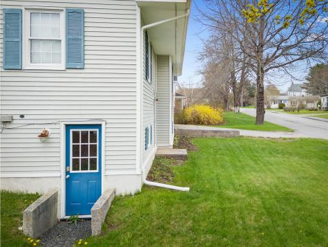 18 Booker Street Thomaston ME 04861