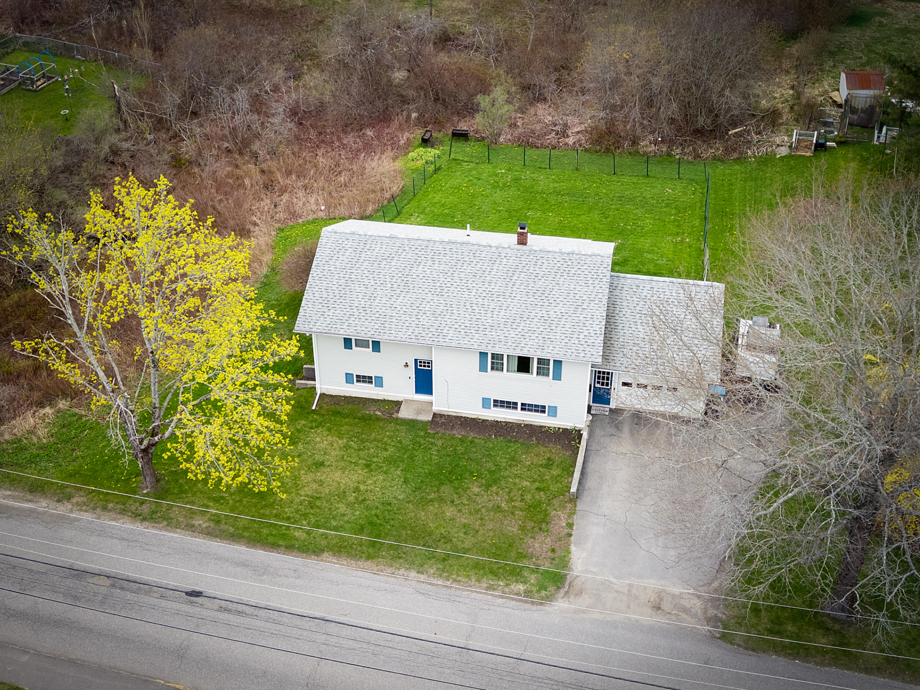 18 Booker Street Thomaston ME 04861