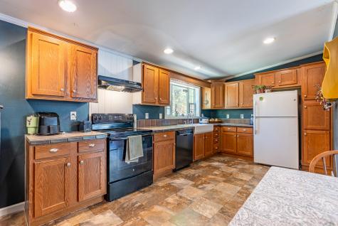 27 Ahonen Road Otisfield ME 04270