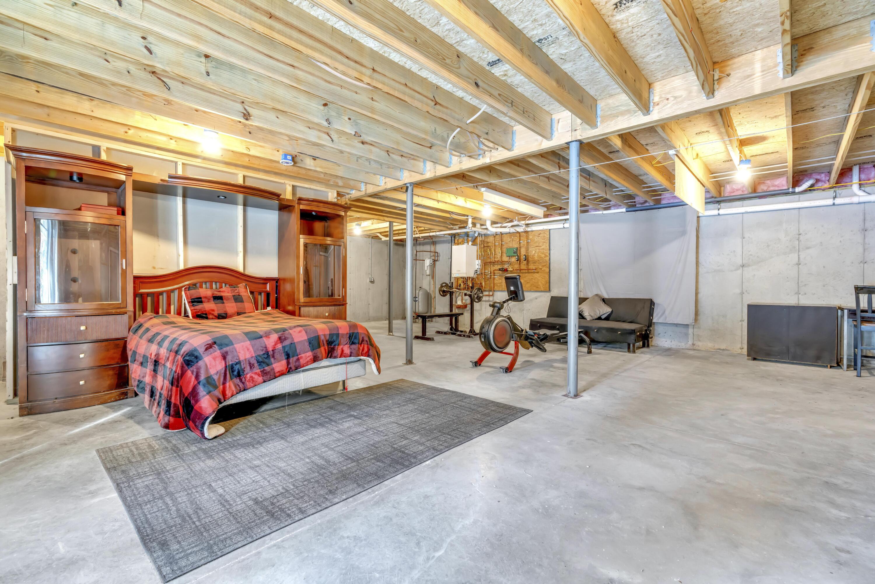 66 Quarry Cove Road Raymond ME 04071