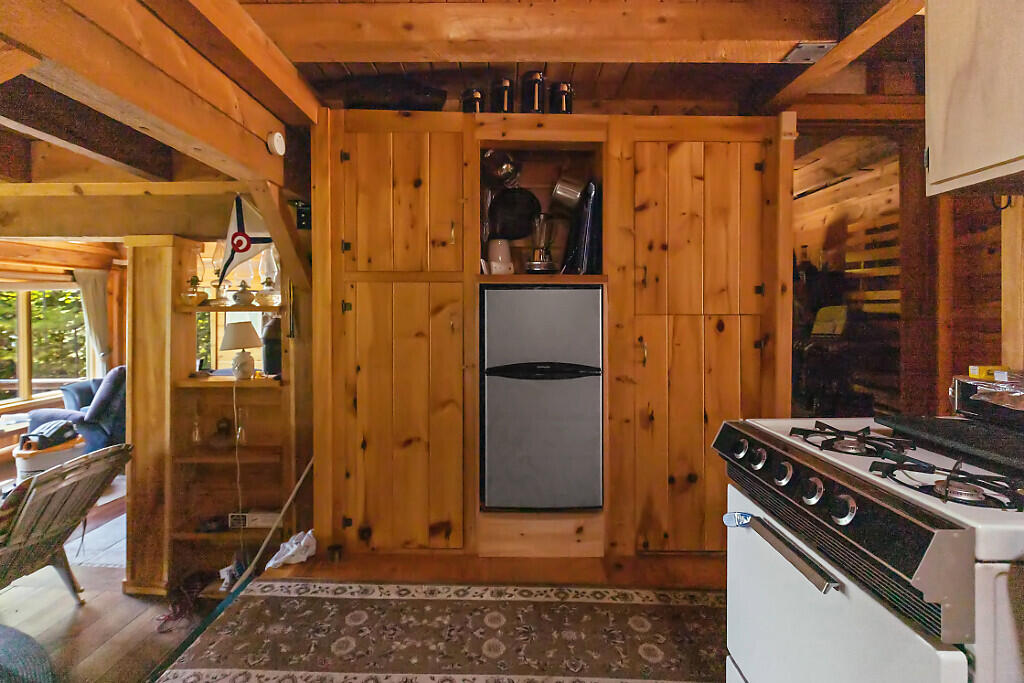 8 Horseshoe Island Winthrop ME 04364