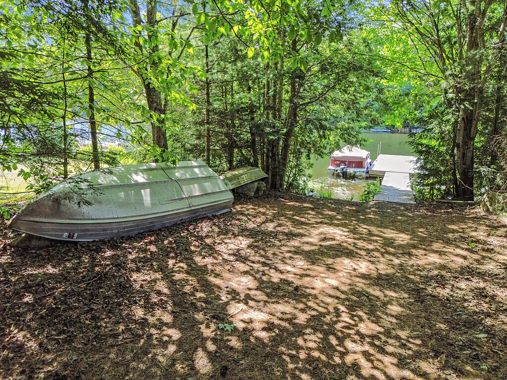8 Horseshoe Island Winthrop ME 04364